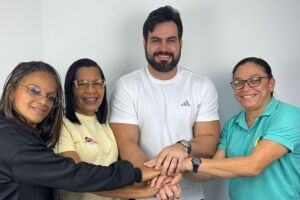 C&eacute;sar Ramos recebe apoio das presidentes de Col&ocirc;nias de Pescadores.