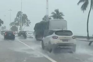 Chuva no Recife.