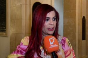 Deputada Gleide &Acirc;ngelo.