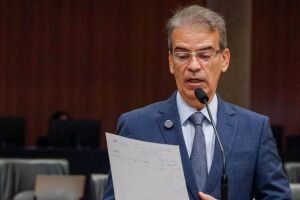 Deputado estadual Coronel Alberto Feitosa.