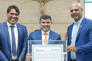 Eduardo da Fonte recebe T&iacute;tulo de Cidad&atilde;o de Caruaru. 