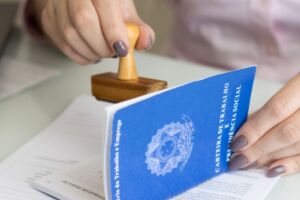 Carteira de trabalho.