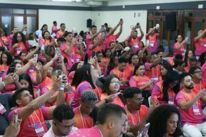 "F&aacute;brica de Influenciadores" em Igarassu.