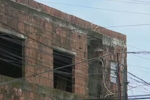 Homem morre eletrocutado no Recife.