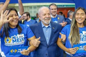 Lula sugere cria&ccedil;&atilde;o do P&eacute; de Meia para universit&aacute;rios.