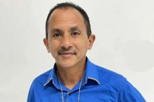 Manoel Gomes, da Caneta Azul.