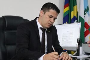 Vereador Paulo Andr&eacute;, Presidente da C&acirc;mara Municipal de Camaragibe e autor do Projeto de lei