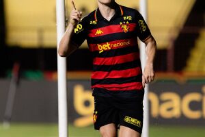 Perotti comemora gol da vit&oacute;ria contra o Novorizontino.