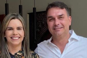 Clarissa T&eacute;rcio e Fl&aacute;vio Bolsonaro