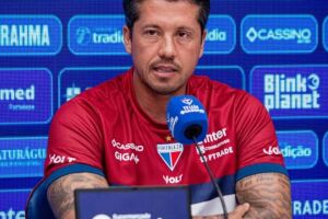 Thiago Carpini classifica arbitragem como "desastrosa".