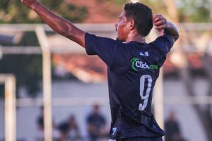 T&uacute;lio Eduardo &eacute; o destaque do Decis&atilde;o na S&eacute;rie D.