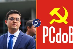 Vice prefeito do Recife, Victor Marques e logo do PCdoB