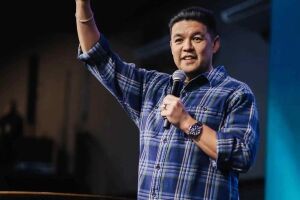 Pastor T&eacute;o Hayashi, fundador do Movimento Dunamis e l&iacute;der da Zion Church