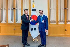 Lula da Fonte em agenda na Coreia do Sul