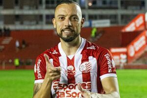 Paulo S&eacute;rgio, atacante do N&aacute;utico 