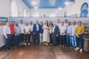 Tamb&eacute;m foram anunciados os novos l&iacute;der e vice-l&iacute;der do Governo. A partir da pr&oacute;xima quinta-feira (16), o novo l&iacute;der do Governo &eacute; o vereador Biai e o vice-l&iacute;der &eacute; o vereador Jadilson Bombeiro.