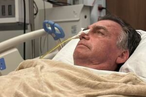 Bolsonaro internado. 
