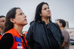 Governadora Raquel Lyra ao lado da prefeita de Olinda, Mirella Almeida.