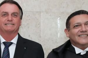 Jair Bolsonaro e Nunes Marques.