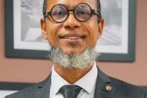 Robson Santos, ju&iacute;z demitido.