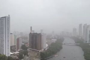 Chuva no Recife.