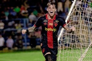 Barletta foi decisivo na vit&oacute;ria do Sport 