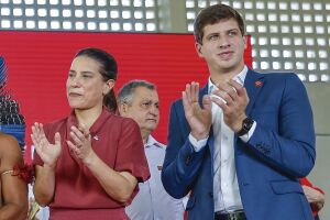 Raquel Lyra e Jo&atilde;o Campos lado a lado