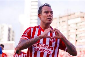 N&aacute;utico ter&aacute; retorno do camisa 7.