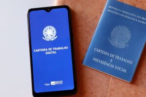 Carteira de trabalho.
