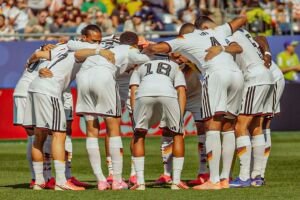 Alemanha ter&aacute; jogo dif&iacute;cil contra os gregos.