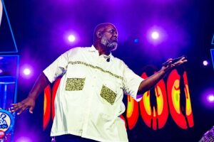 P&eacute;ricles cantar&aacute; o Hino Nacional no NFL Rio Game 2026 no Maracan&atilde;