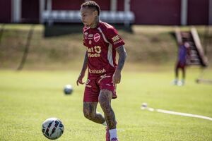 Vila Nova enfrenta a Athletic-MG fora de casa.