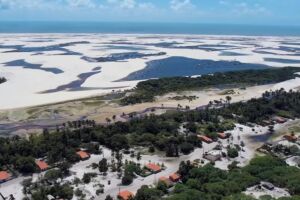 A Praia dos Atins, localizada nos Len&ccedil;&oacute;is Maranhenses, no Maranh&atilde;o