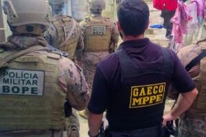 Segundo as investiga&ccedil;&otilde;es, organiza&ccedil;&atilde;o criminosa &eacute; investigada por tentar controlar o mercado de provedores de internet nos bairros do Ibura, Jord&atilde;o, Areias e localidades pr&oacute;ximas.