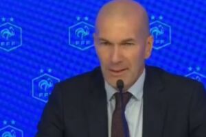 Zidane em apresenta&ccedil;&atilde;o como treinador da Fran&ccedil;a