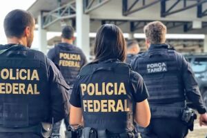 Agentes da Pol&iacute;cia Federal