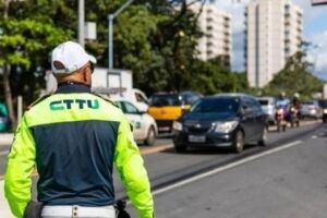 Agente da CTTU. 