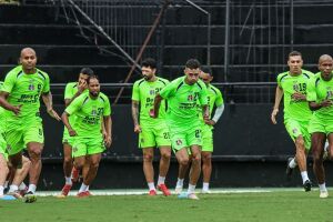 Santa Cruz ter&aacute; duelo dif&iacute;cil dentro de casa.