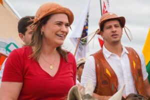 Mar&iacute;lia Arraes e Joao Campos 
