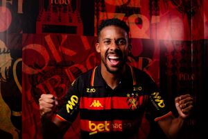 William Oliveira deve fazer reestreia pelo Sport.