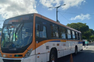 Atropelamento na BR-101 em Abreu e Lima termina com a morte de um homem atingido por &ocirc;nibus na tarde desta quinta-feira (20).