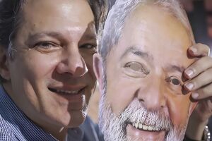 Lula aponta Haddad como sucessor &agrave; Presid&ecirc;ncia e defende projeto de longo prazo na Conven&ccedil;&atilde;o do PT