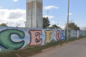 Crian&ccedil;a de 11 anos &eacute; esfaqueada ap&oacute;s deixar escola; suspeito teria sa&iacute;do de casa com inten&ccedil;&atilde;o de atacar algu&eacute;m na rua