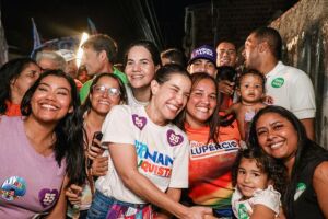 Raquel Lyra faz porta a porta em Camaragibe e cumpre agenda em mais duas cidades de Pernambuco neste s&aacute;bado (22)