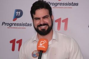 C&eacute;sar Ramos. 