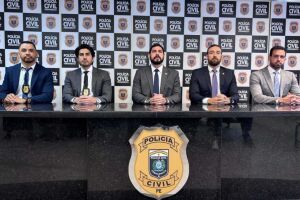Policiais a frente das investiga&ccedil;&otilde;es