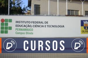 Cursos de idiomas no IFPE de Olinda. 