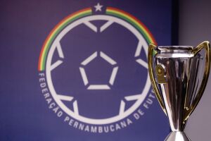 Ta&ccedil;a do campeonato pernambucano 26/27