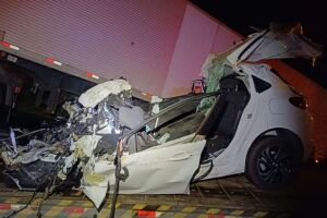 Pai e dois filhos adolescentes morrem em grave acidente na BR-232, em Pernambuco