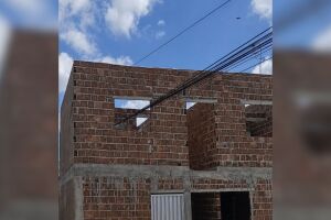 A obra fica no Loteamento Boa Vista, em Goiana, na Mata Norte do estado.